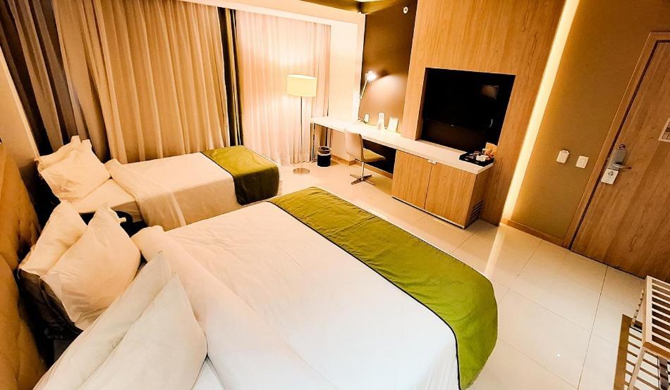 Esuites Savassi Toscanini Belo Horizonte Exterior photo
